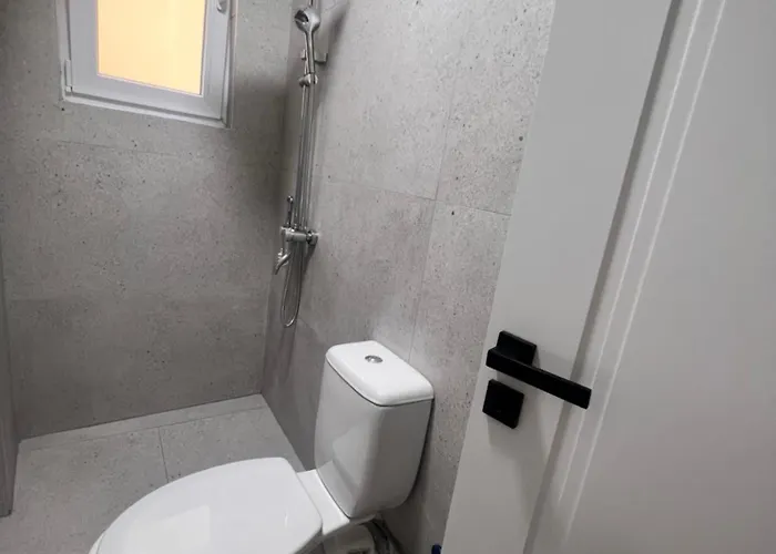 Cozy Lägenhet Tirana